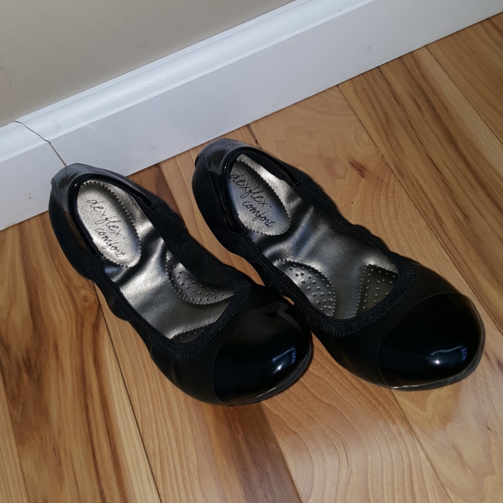 Girls black ballet flats flex comfort